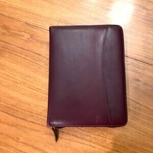 Day Runner Planner Leather Full Zip 3 Ring 8.5 x 10” Oxblood Maroon Burgundy